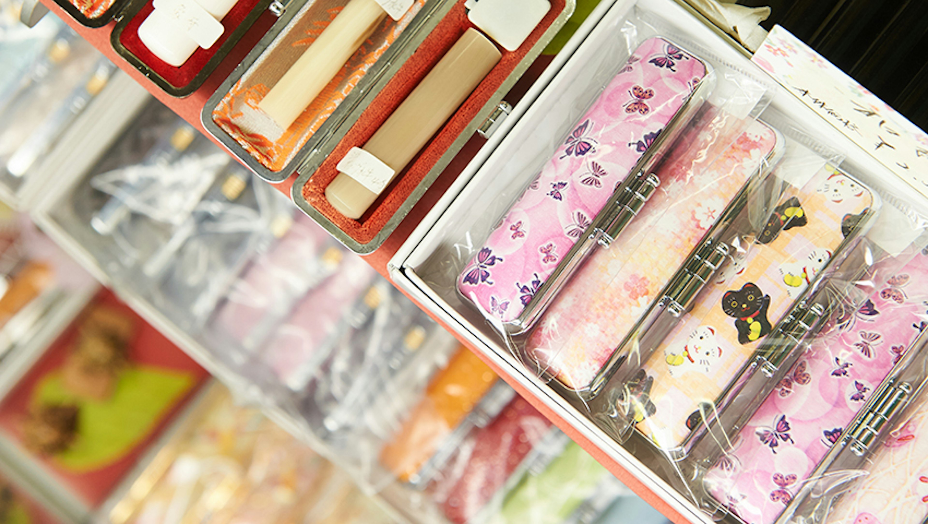 可愛いデザインの印鑑ケースが揃うお店