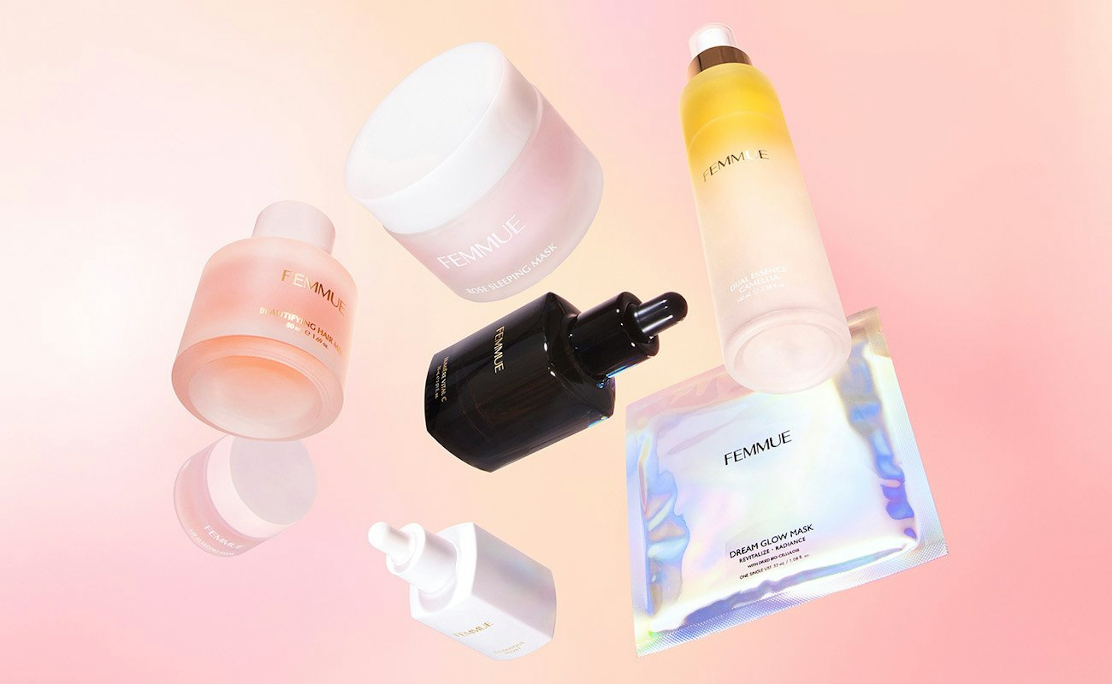 スキンケアブランドFEMMUE〈ファミュ〉の製品が並んでいる。