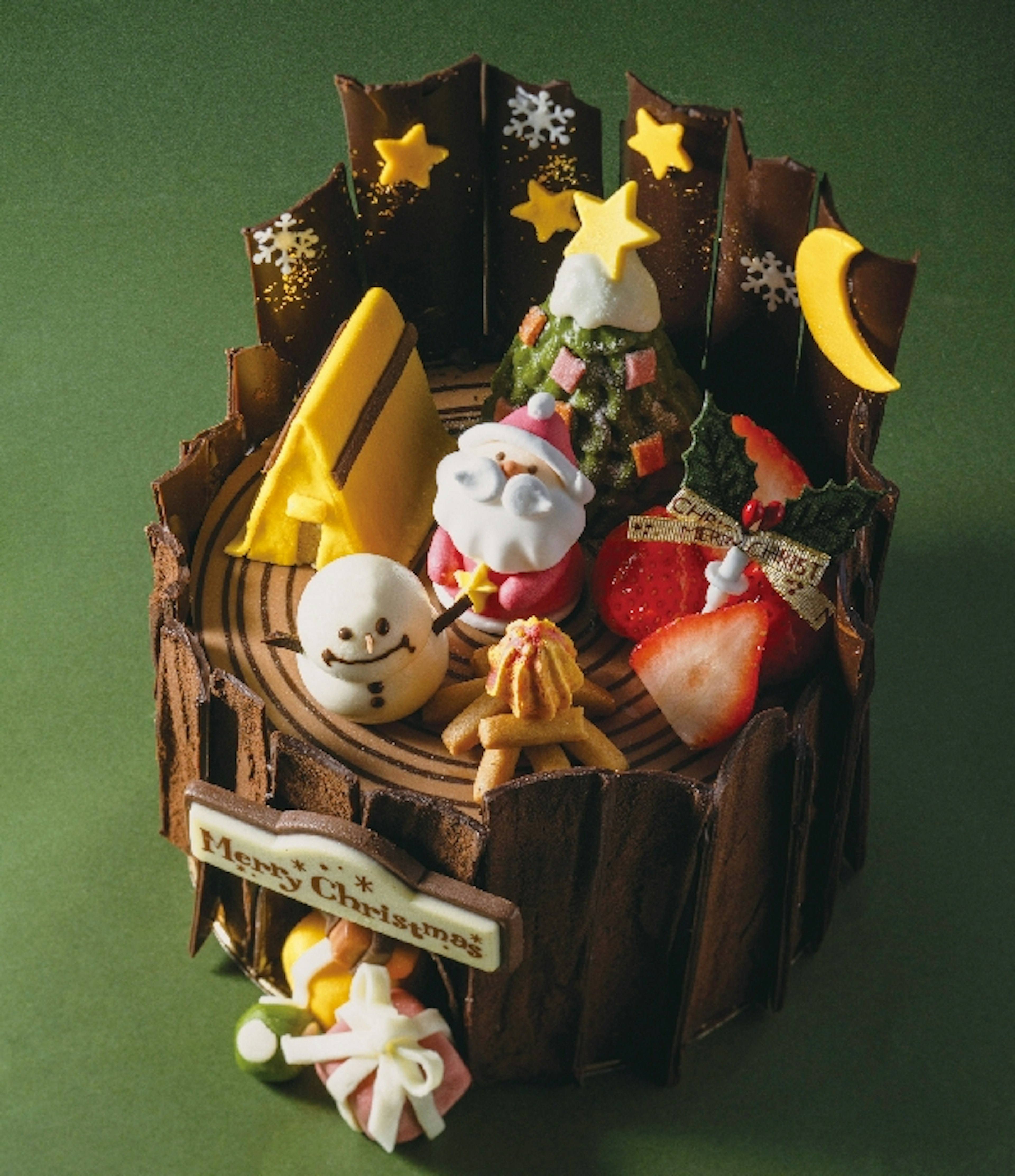 クリスマスの魔法を感じるデコレーションケーキ