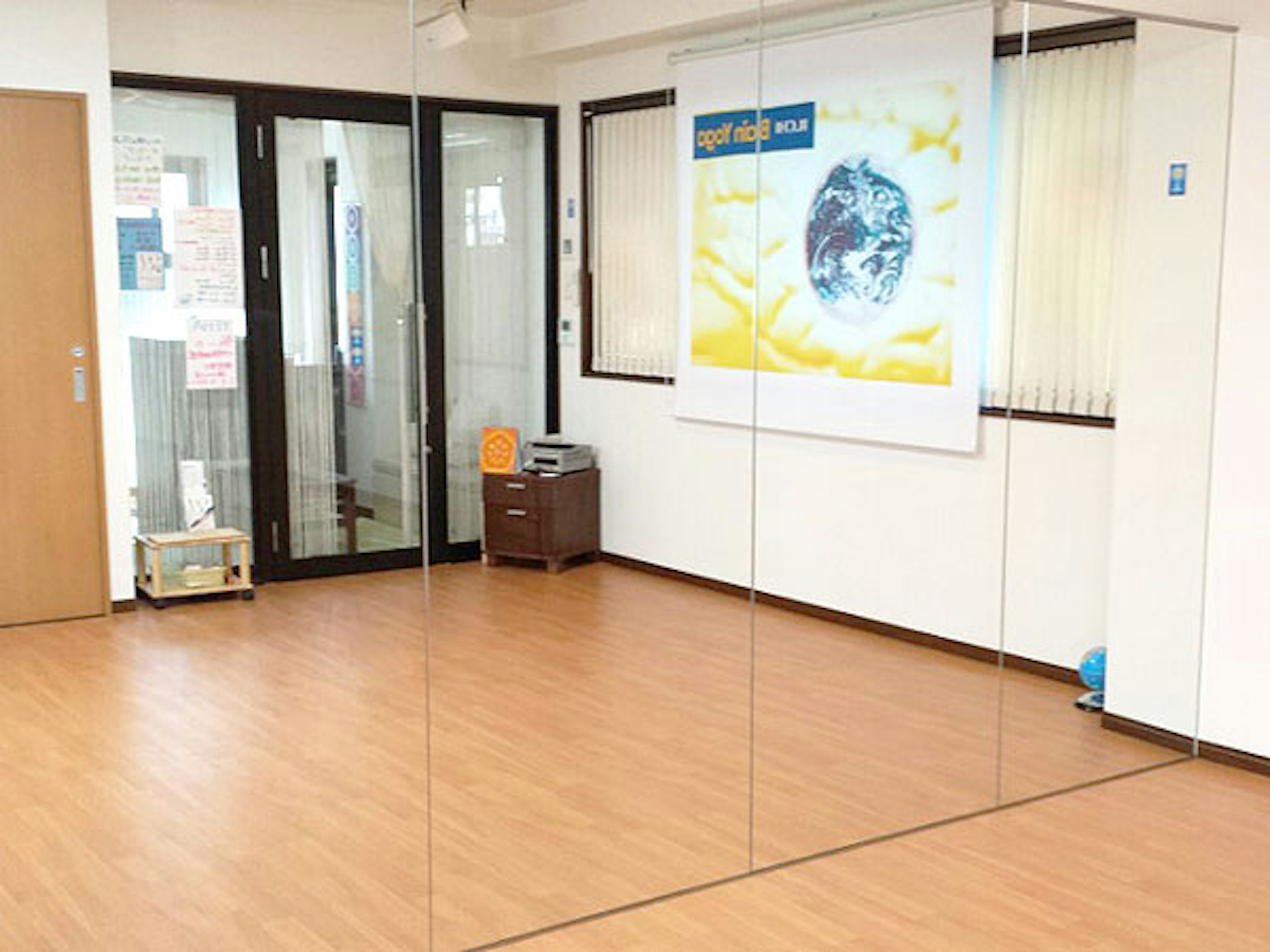 広々としたヨガスタジオで心身ともにリフレッシュ