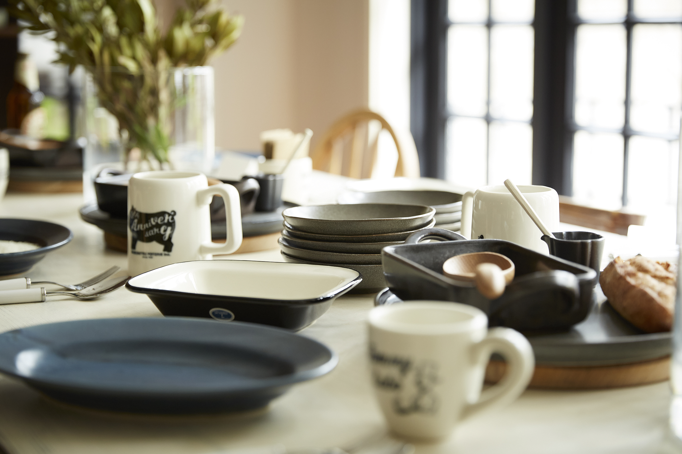 暮らしに寄り添う シンプルで温かみのある食器選び Dishes 奥渋谷 食器 Pathee Epic