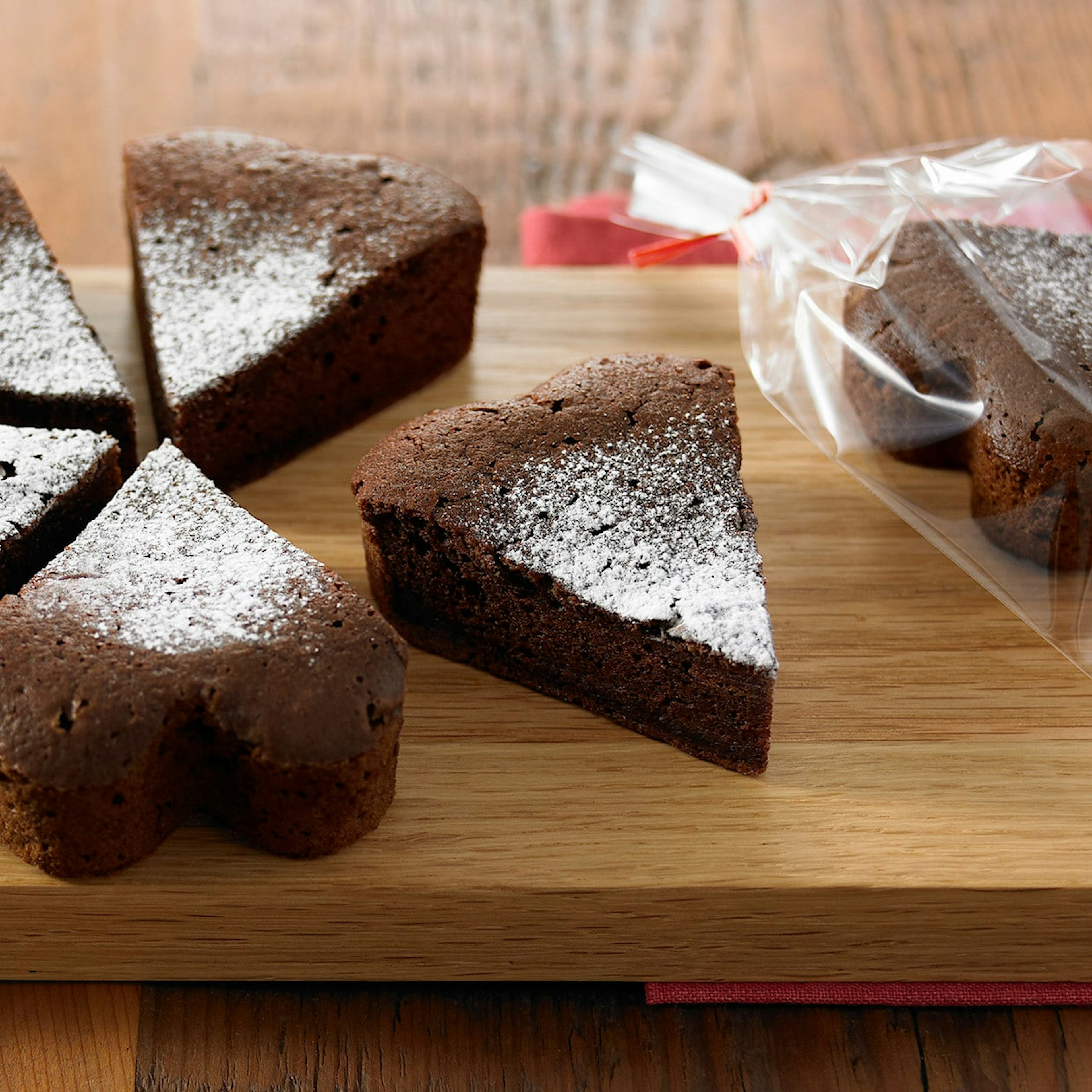 バレンタインにぴったりな手作りチョコレートケーキ
