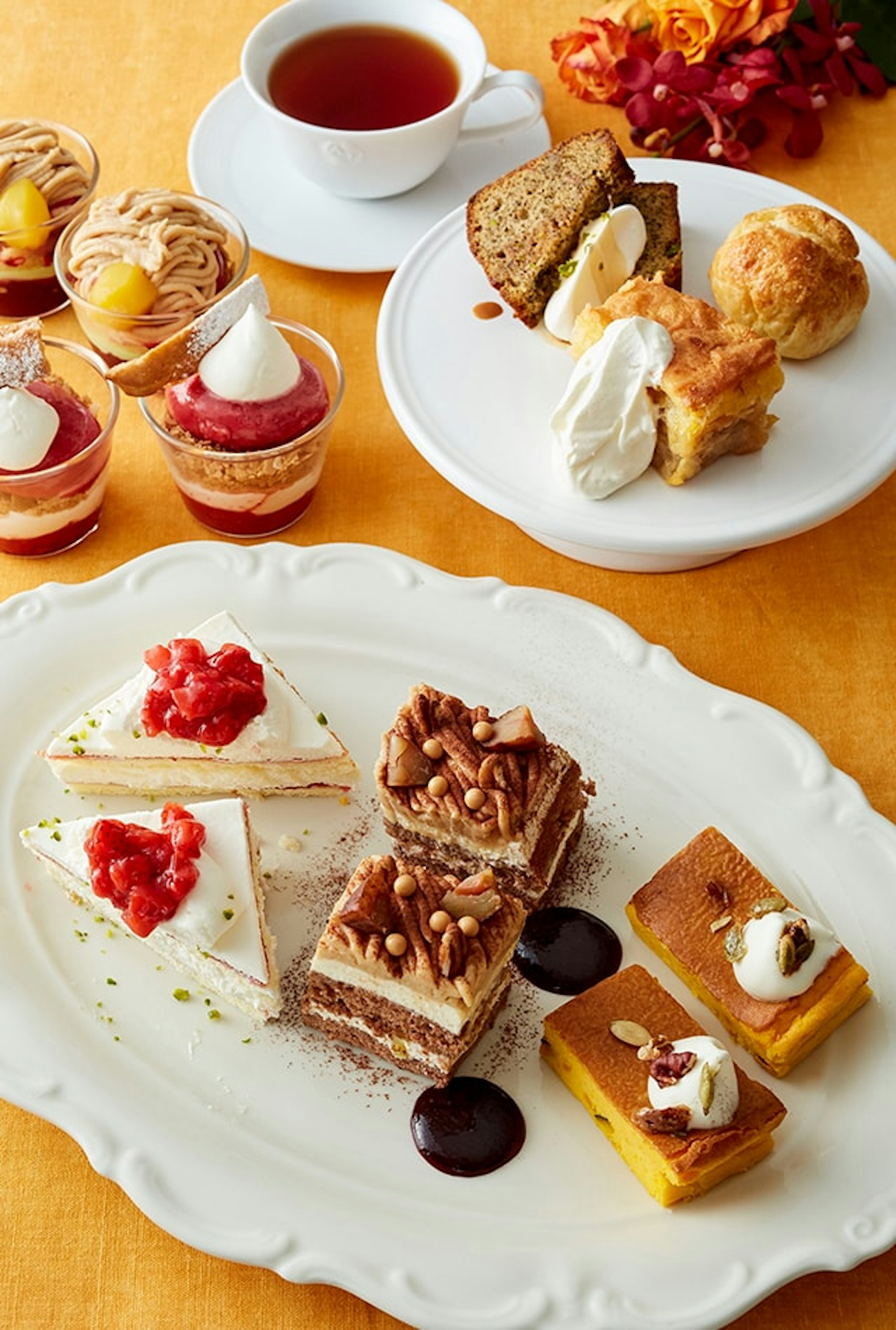 美味しいケーキと紅茶で贅沢なひとときを楽しむ