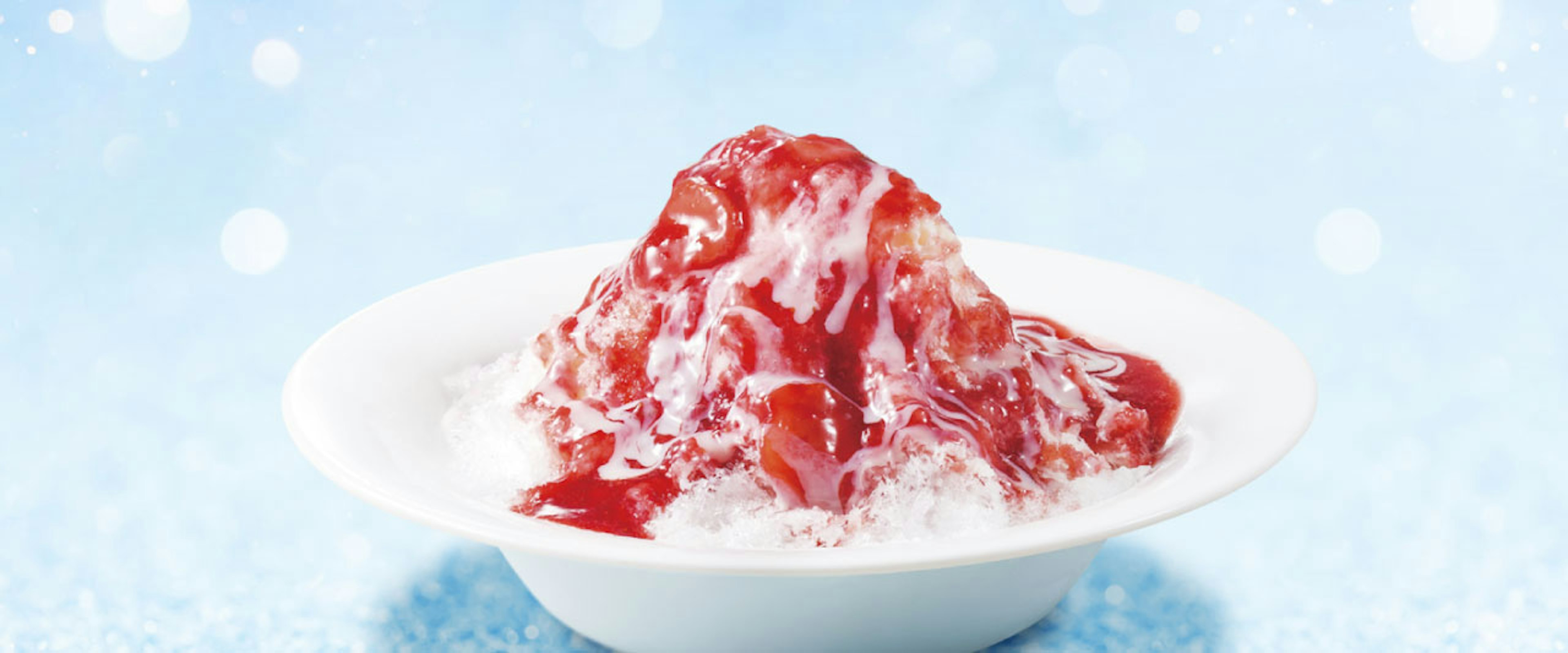 ふわふわの氷にたっぷりの苺ソースが絶品のかき氷