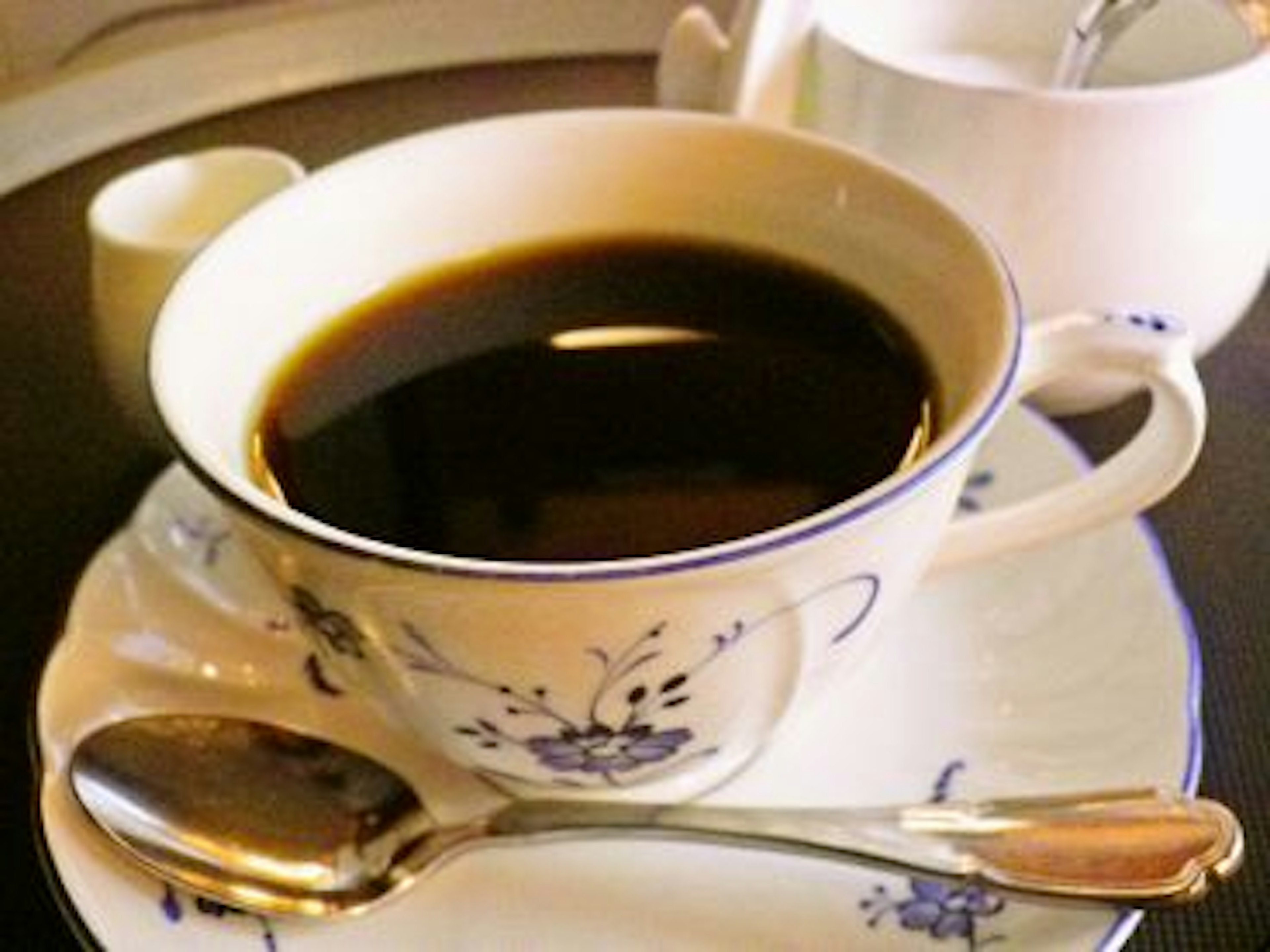 香り高いコーヒー豆で淹れた至福の一杯