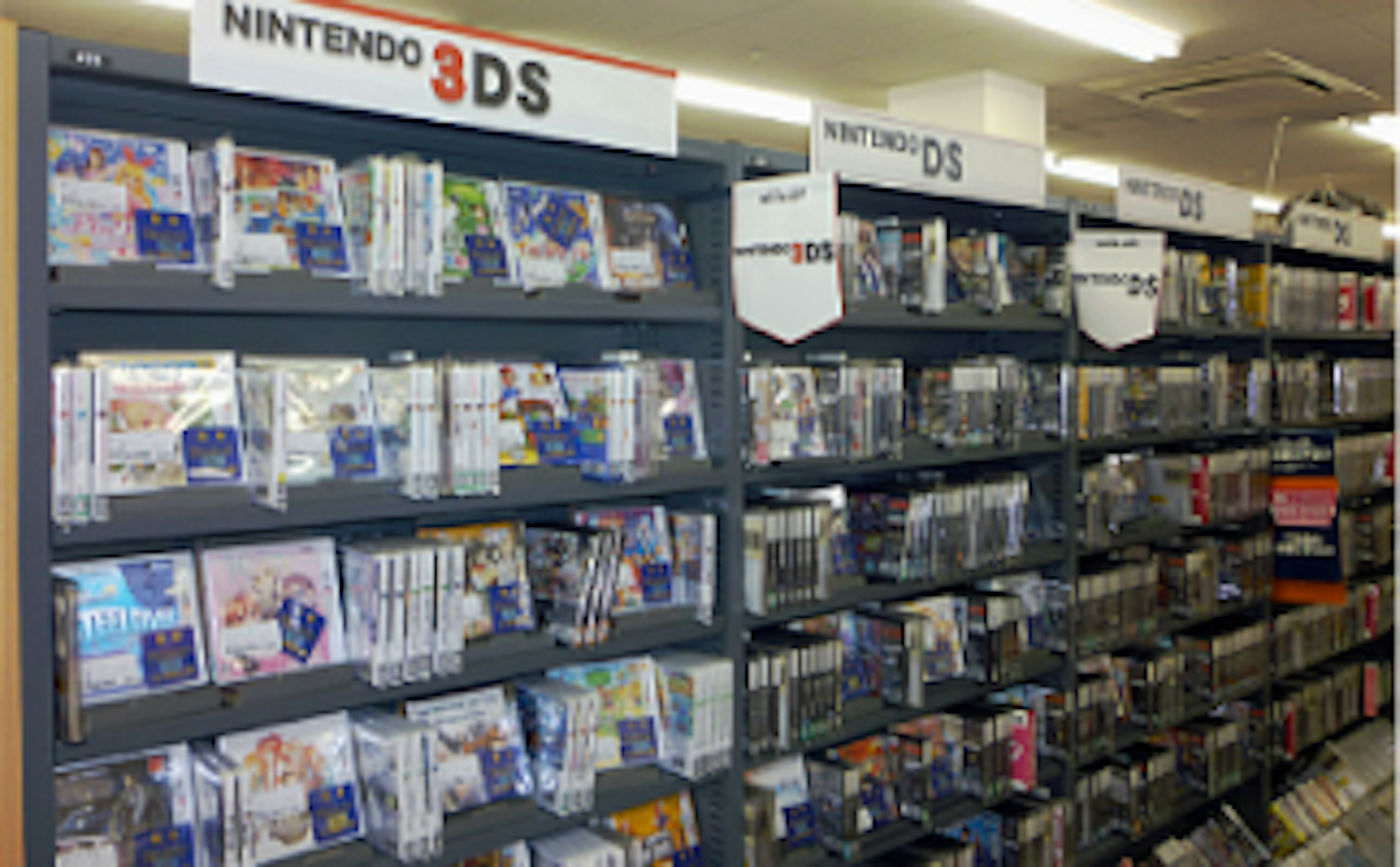 最新のゲームが揃う、充実した品揃えの店舗