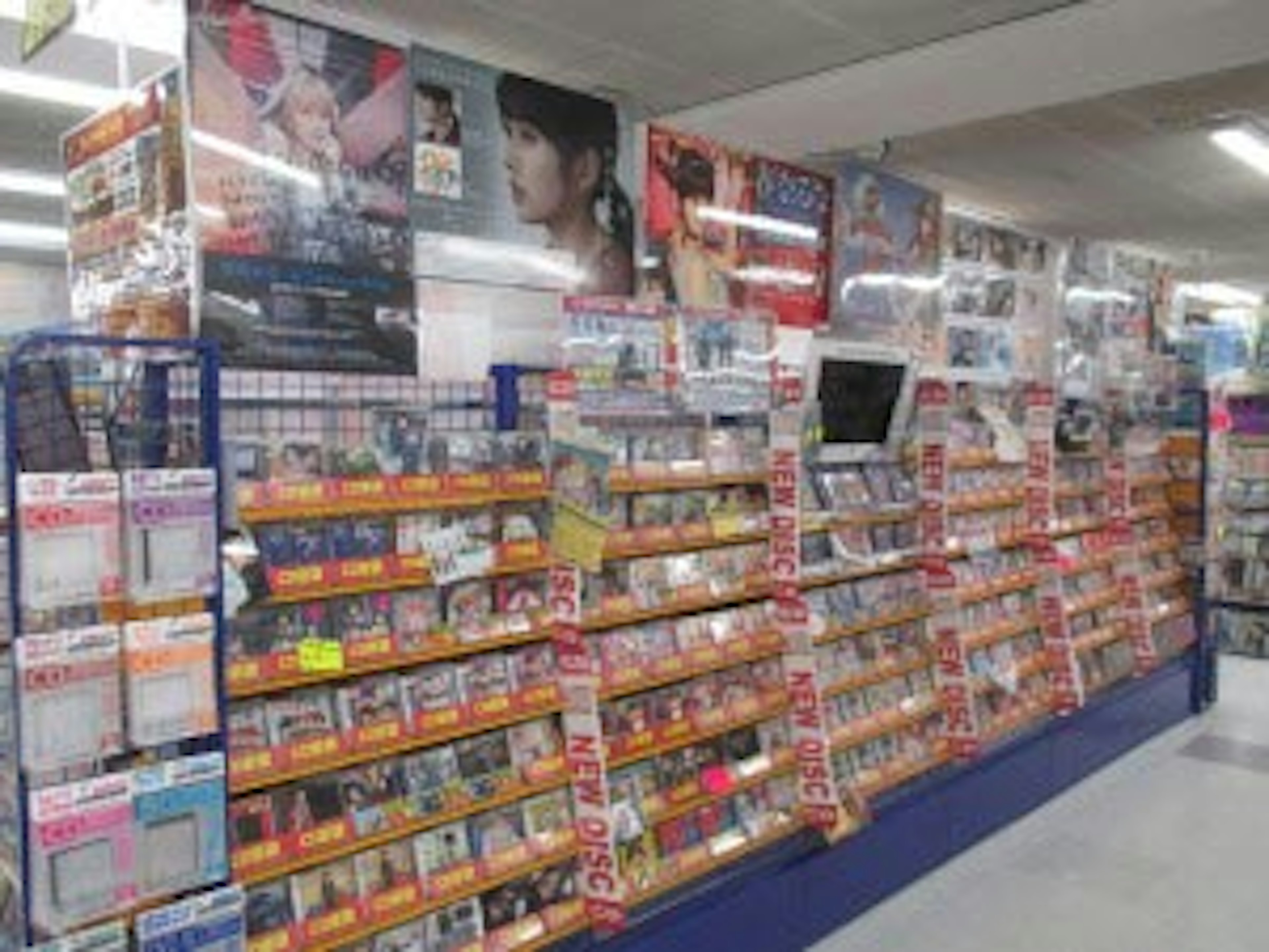 最新ゲームが揃う店内で、ワクワクが止まらない！