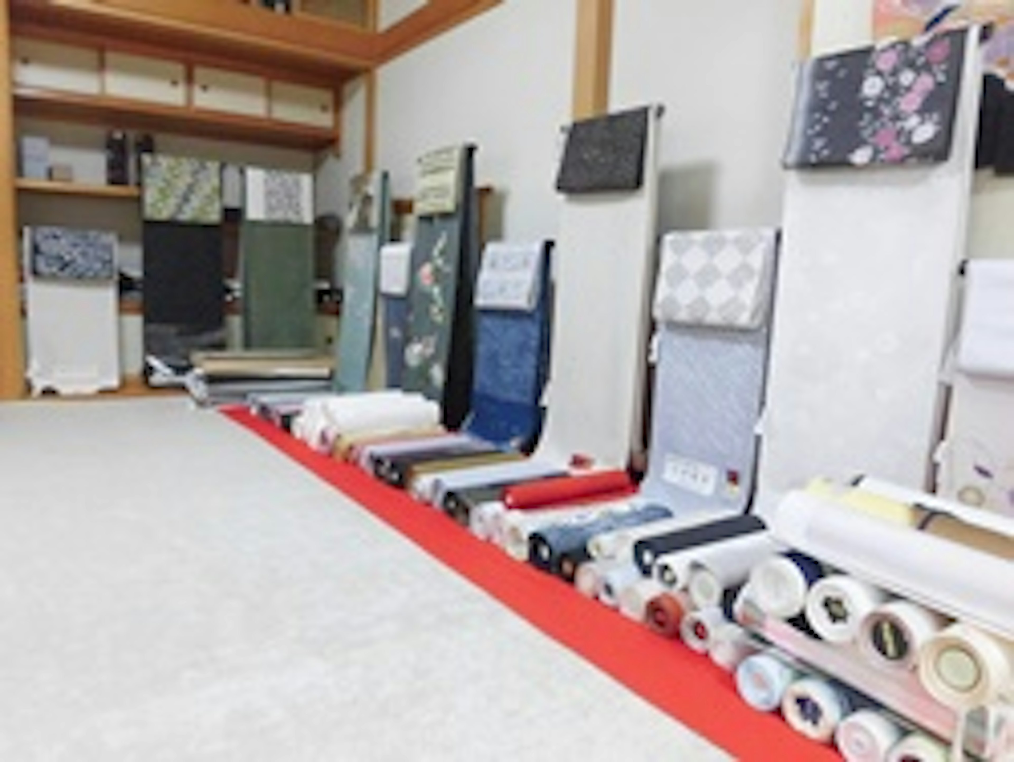 多彩な着物が揃う、伝統とモダンが融合したお店