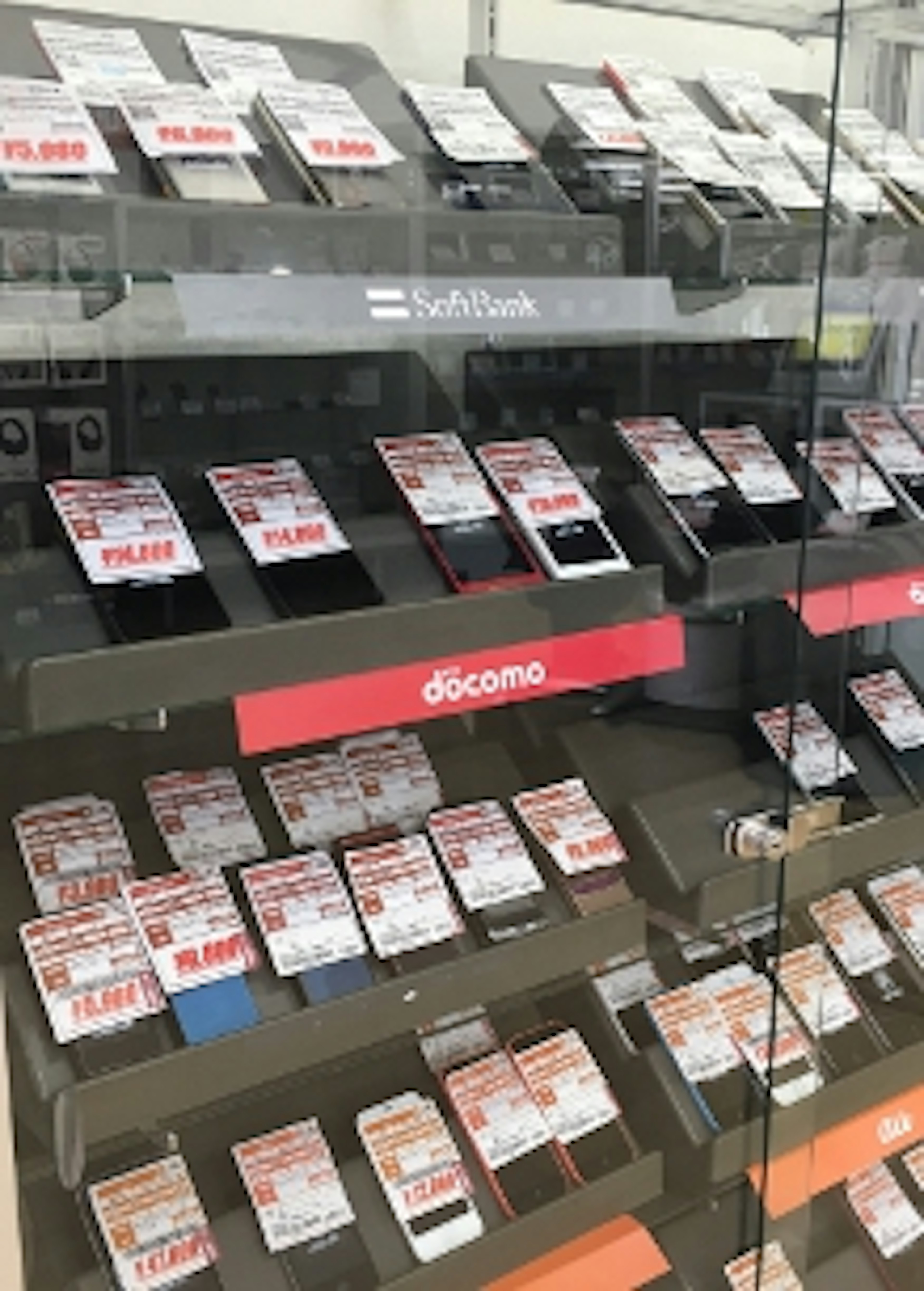 最新スマホが揃うショップで、選びやすい展示が魅力
