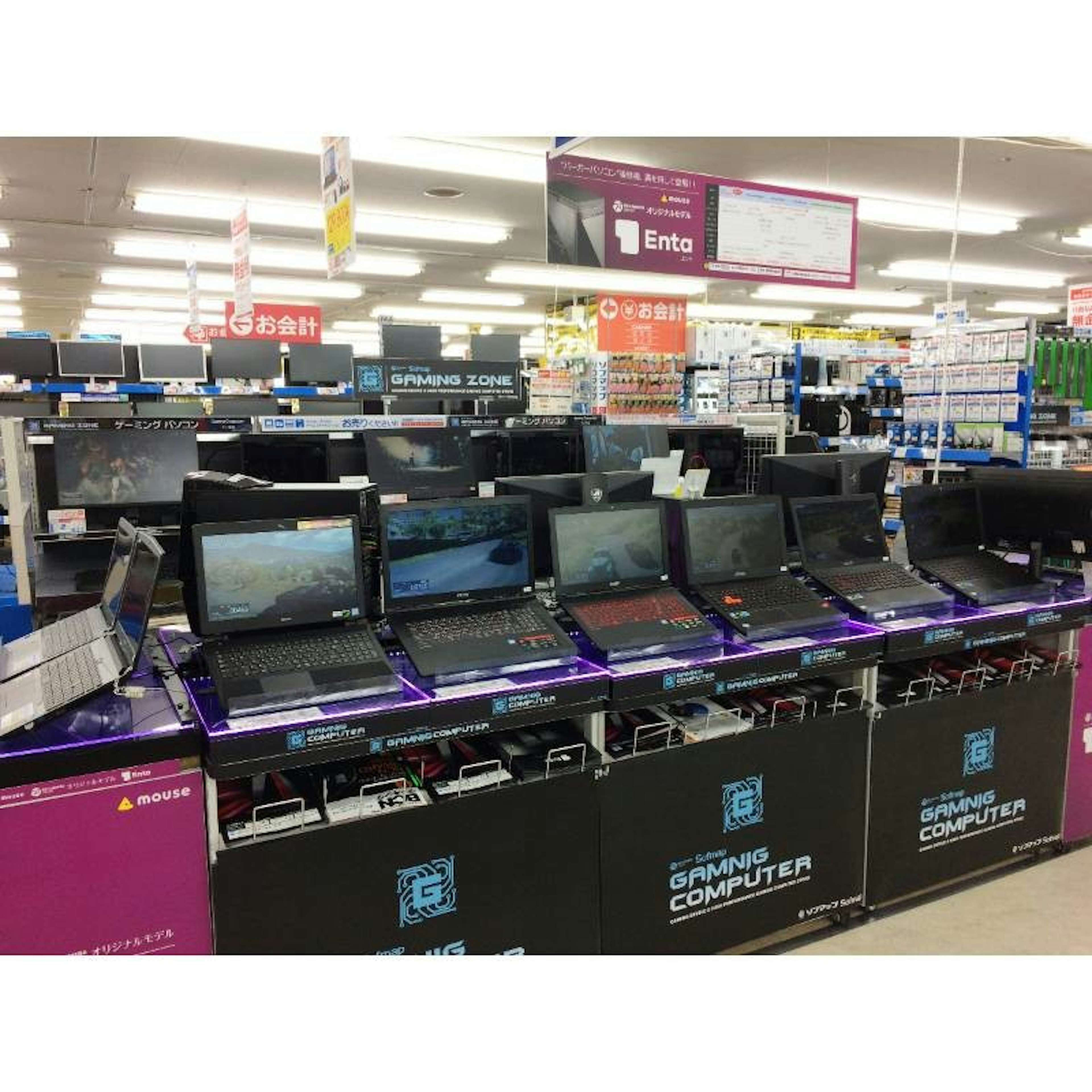 最新のゲーミングパソコンが揃うパソコンショップ