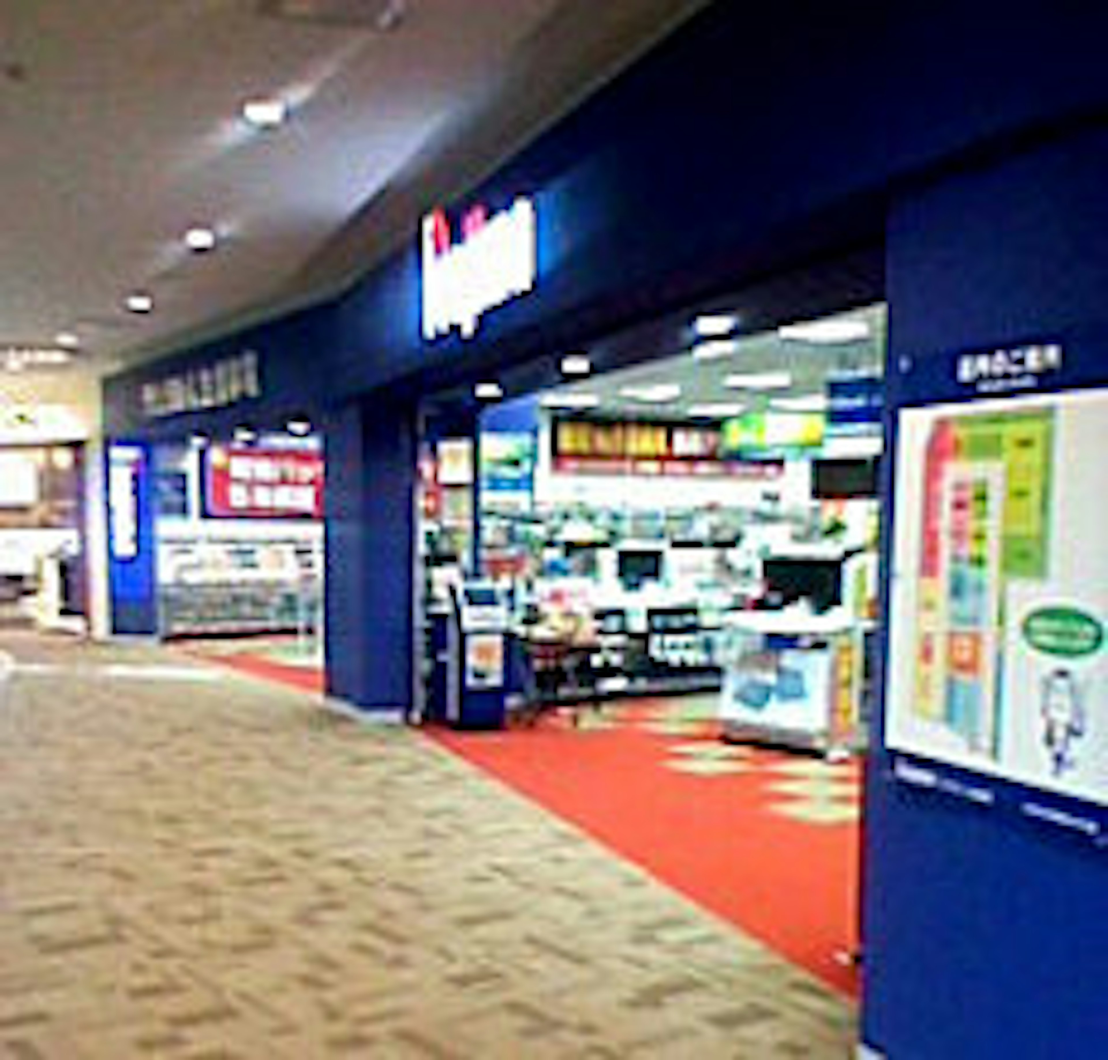 最新のiPhoneケースが揃う便利な家電量販店