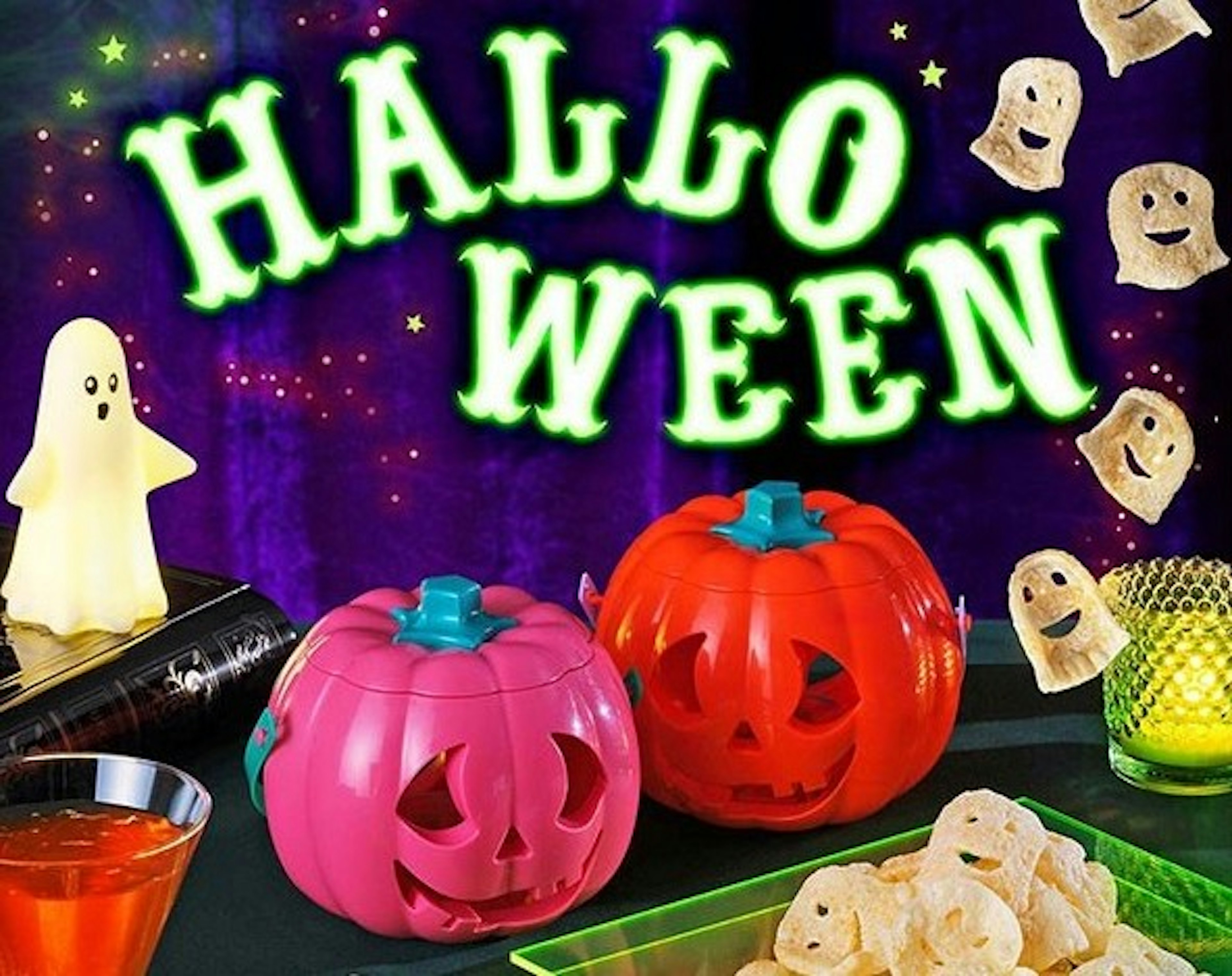 おばけ形のスナックとカボチャポット入りお菓子でハロウィン気分