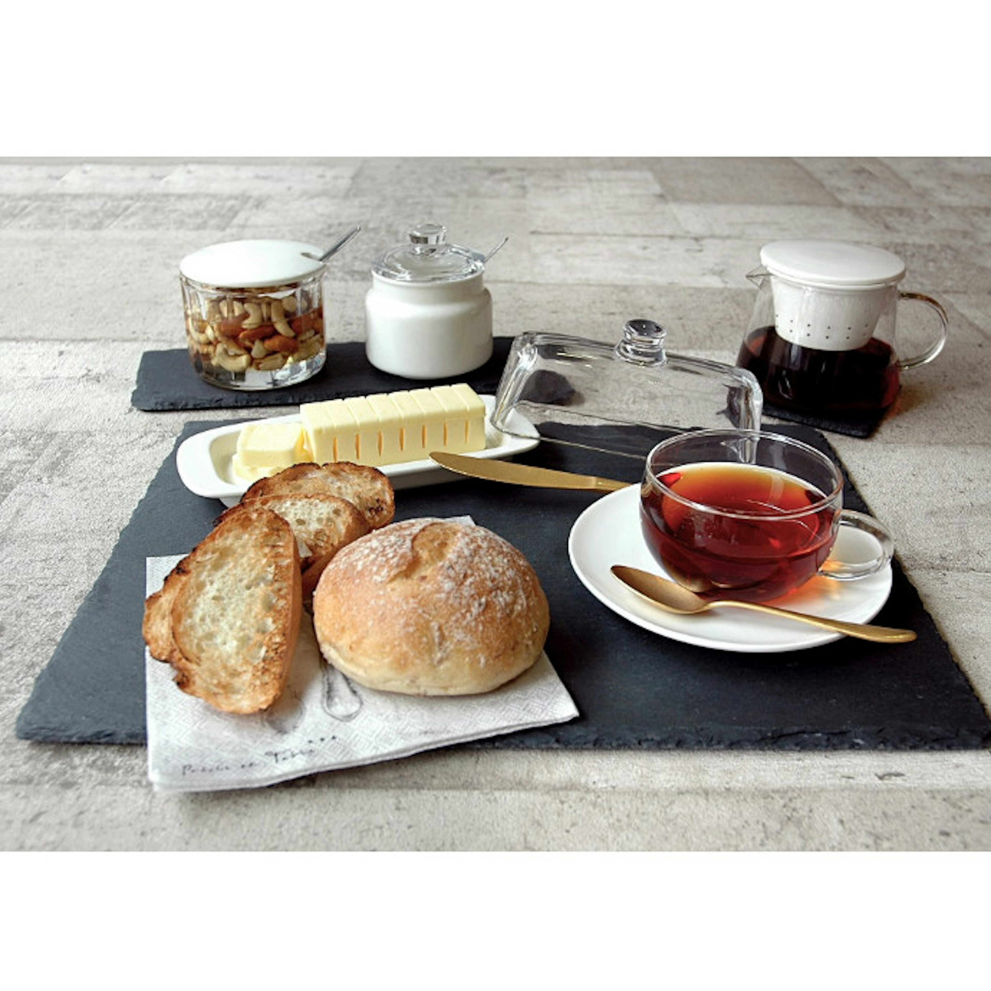 おしゃれな食器で楽しむ朝食セット