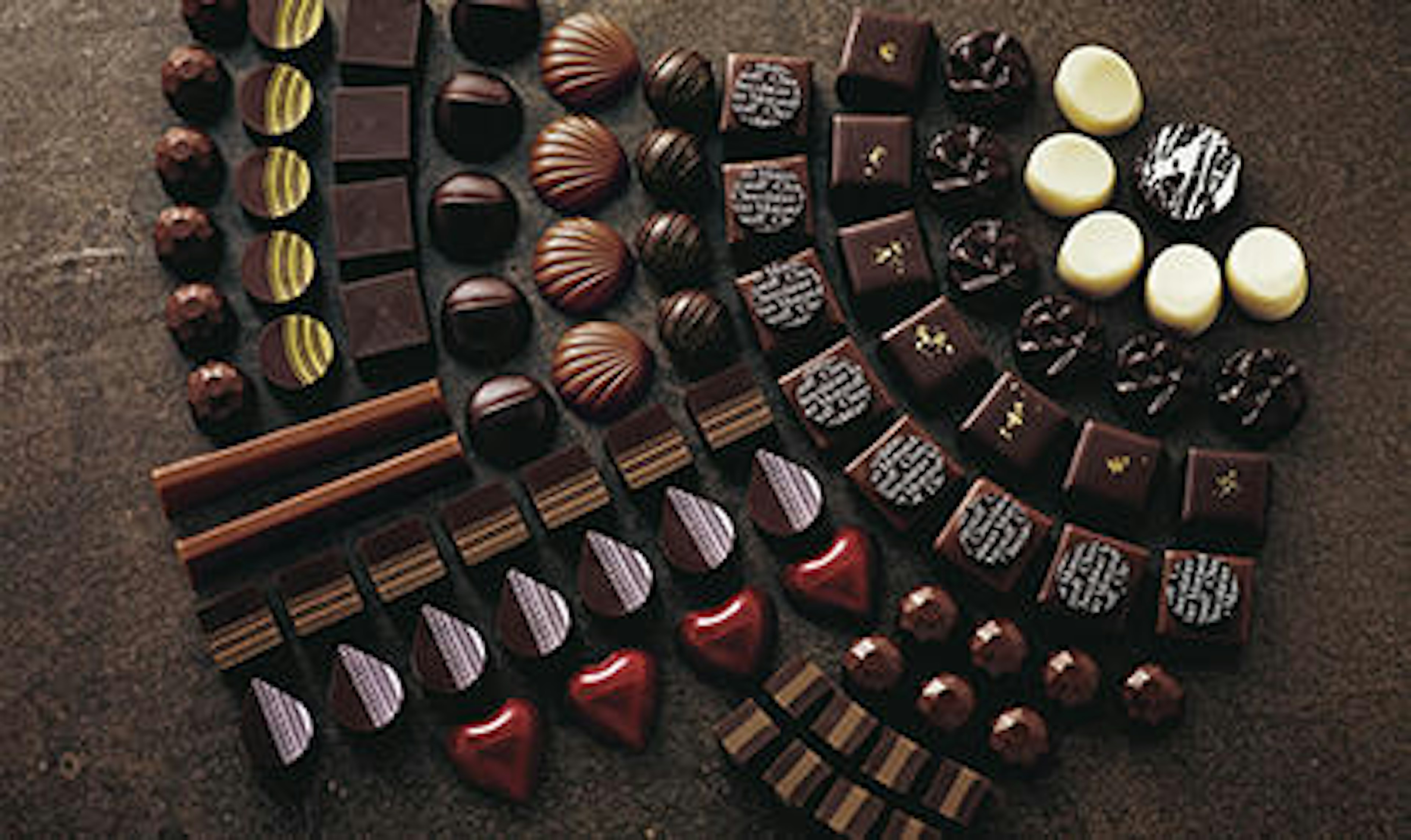 贅沢なチョコレートの詰め合わせ、特別な日にぴったり