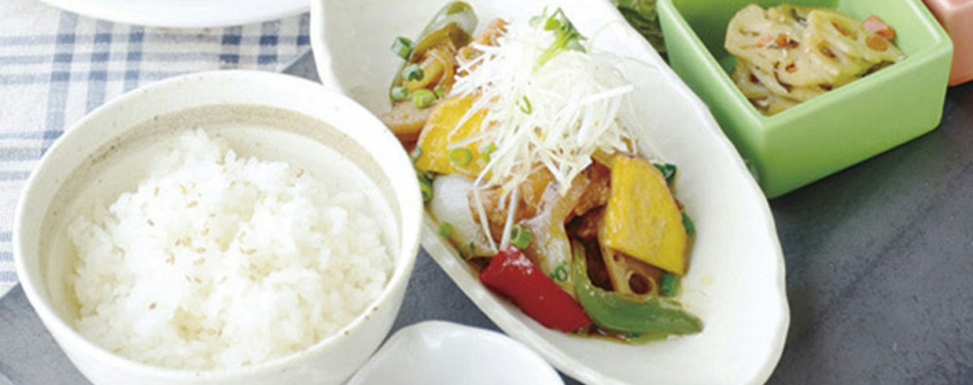 新鮮な野菜を使ったヘルシーなカフェランチセット