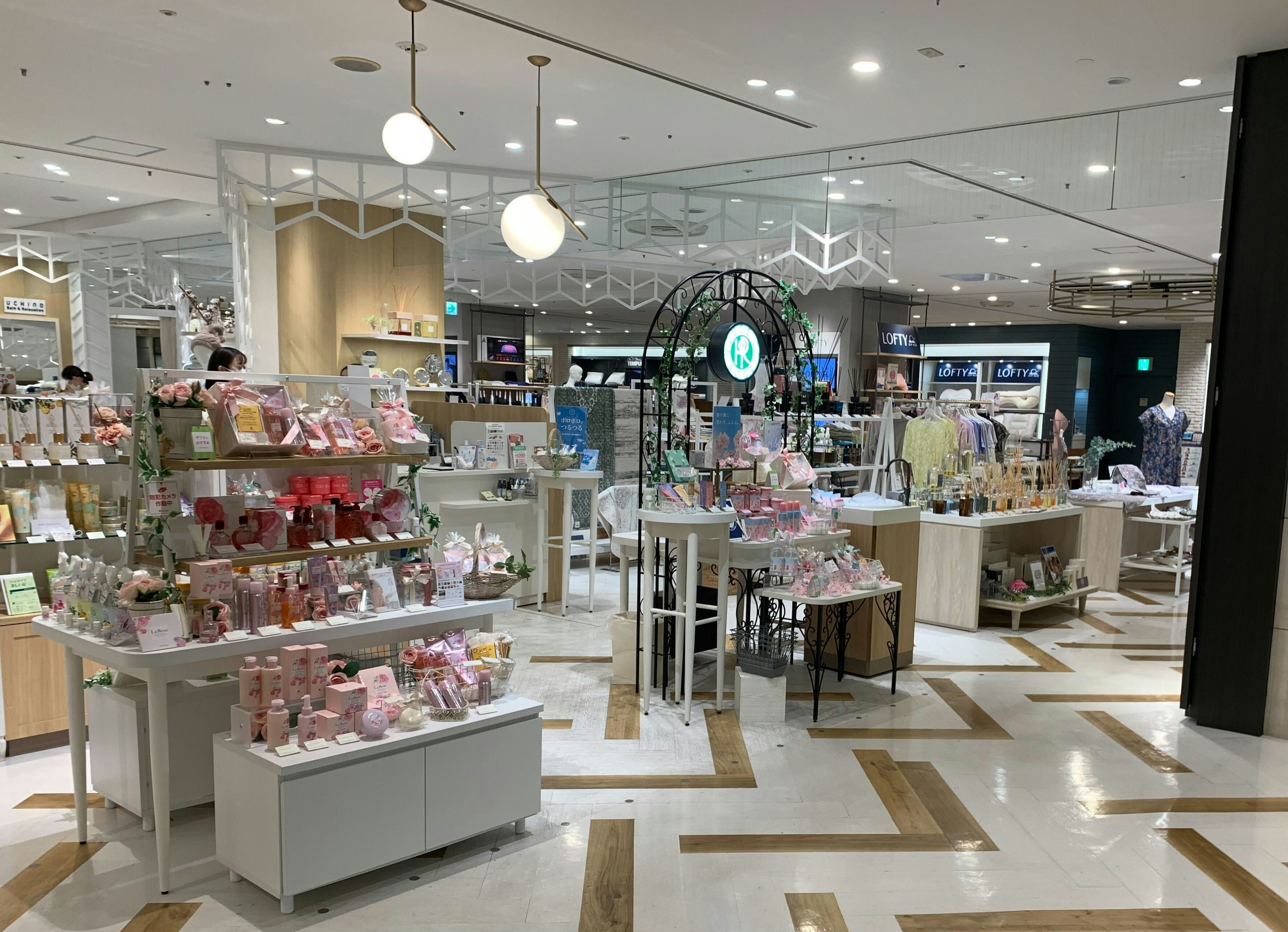 新宿高島屋ハウスオブローゼ 店舗外観
