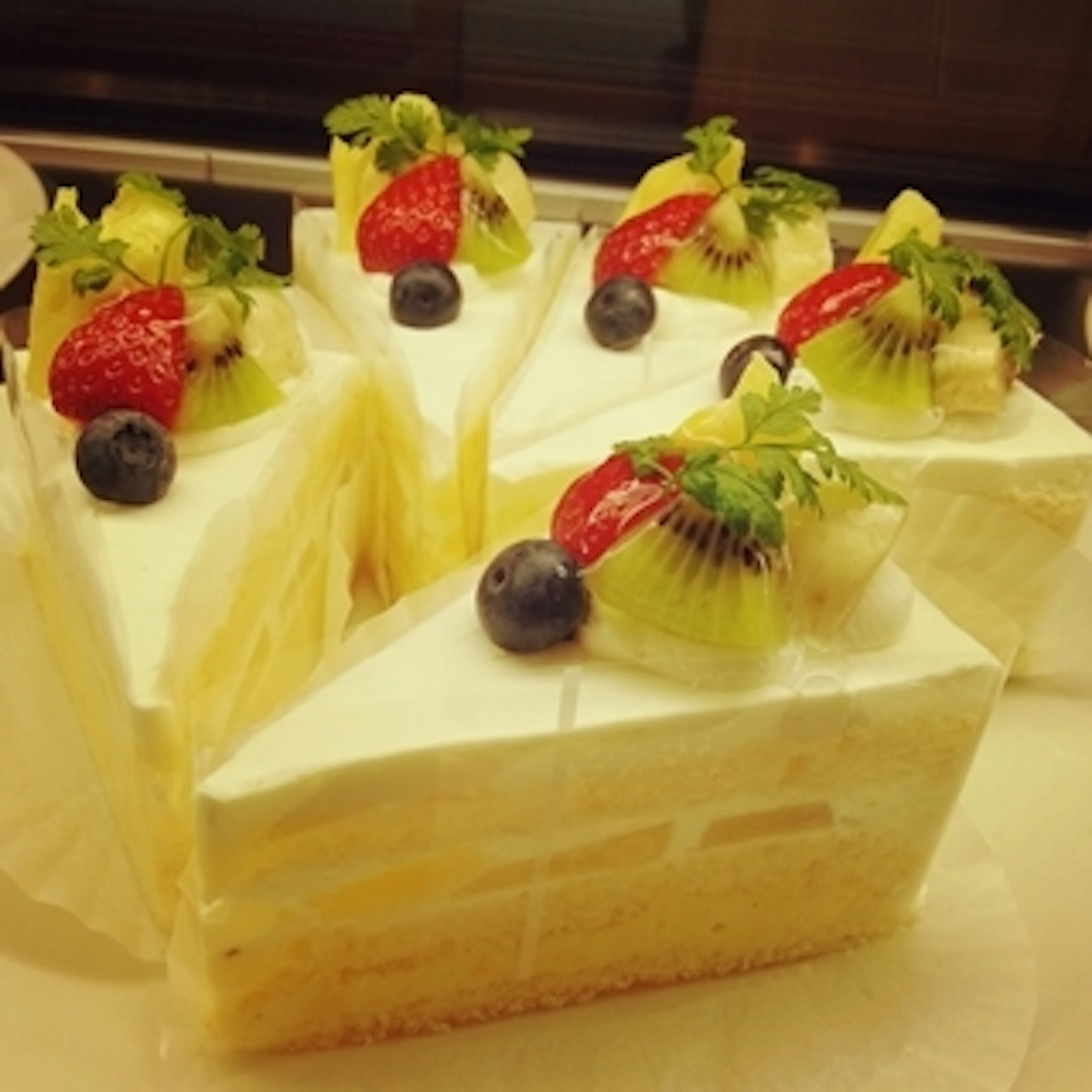 新鮮なフルーツがたっぷりの絶品ショートケーキ