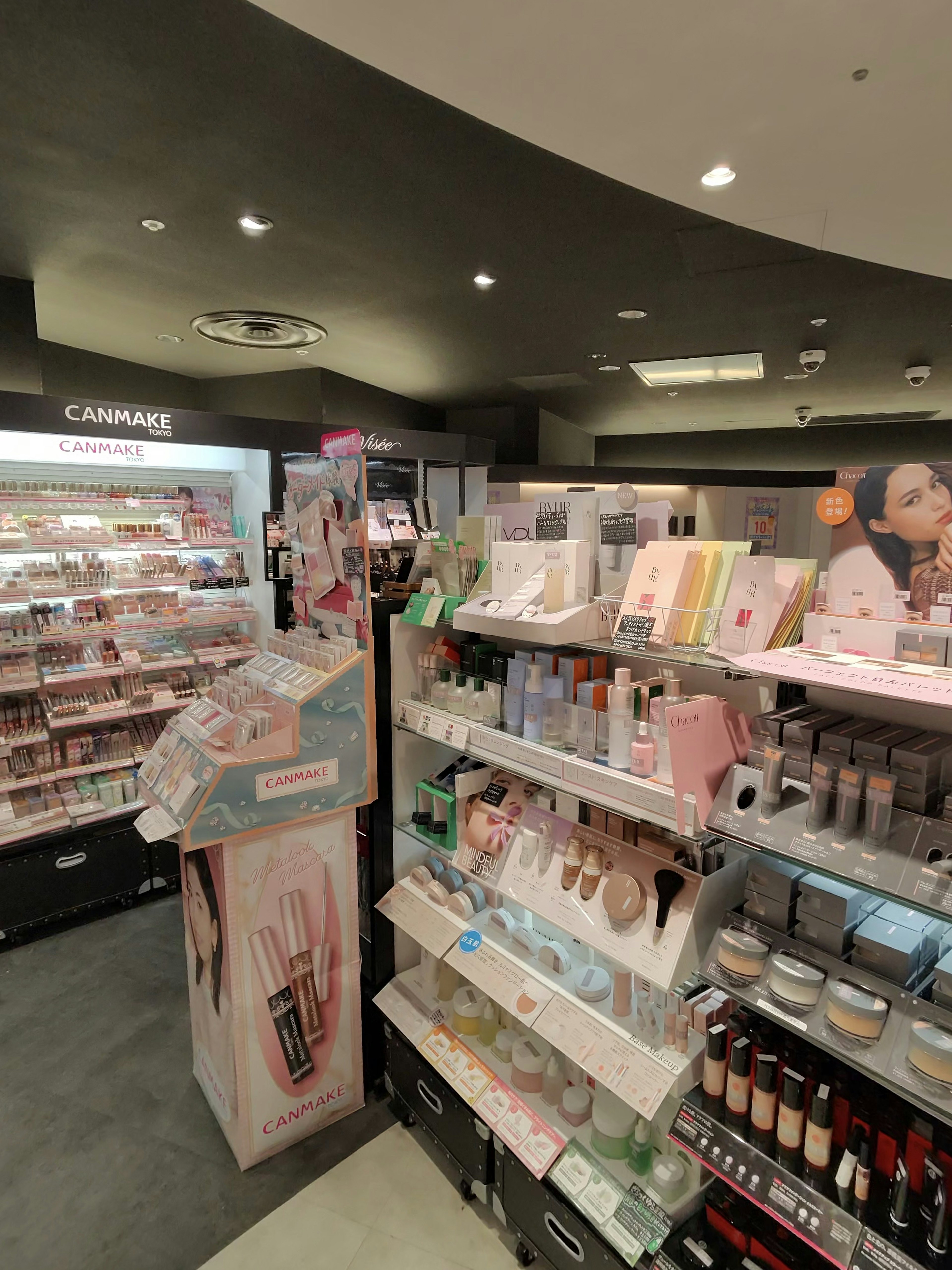 shop inの店頭ディスプレイ
